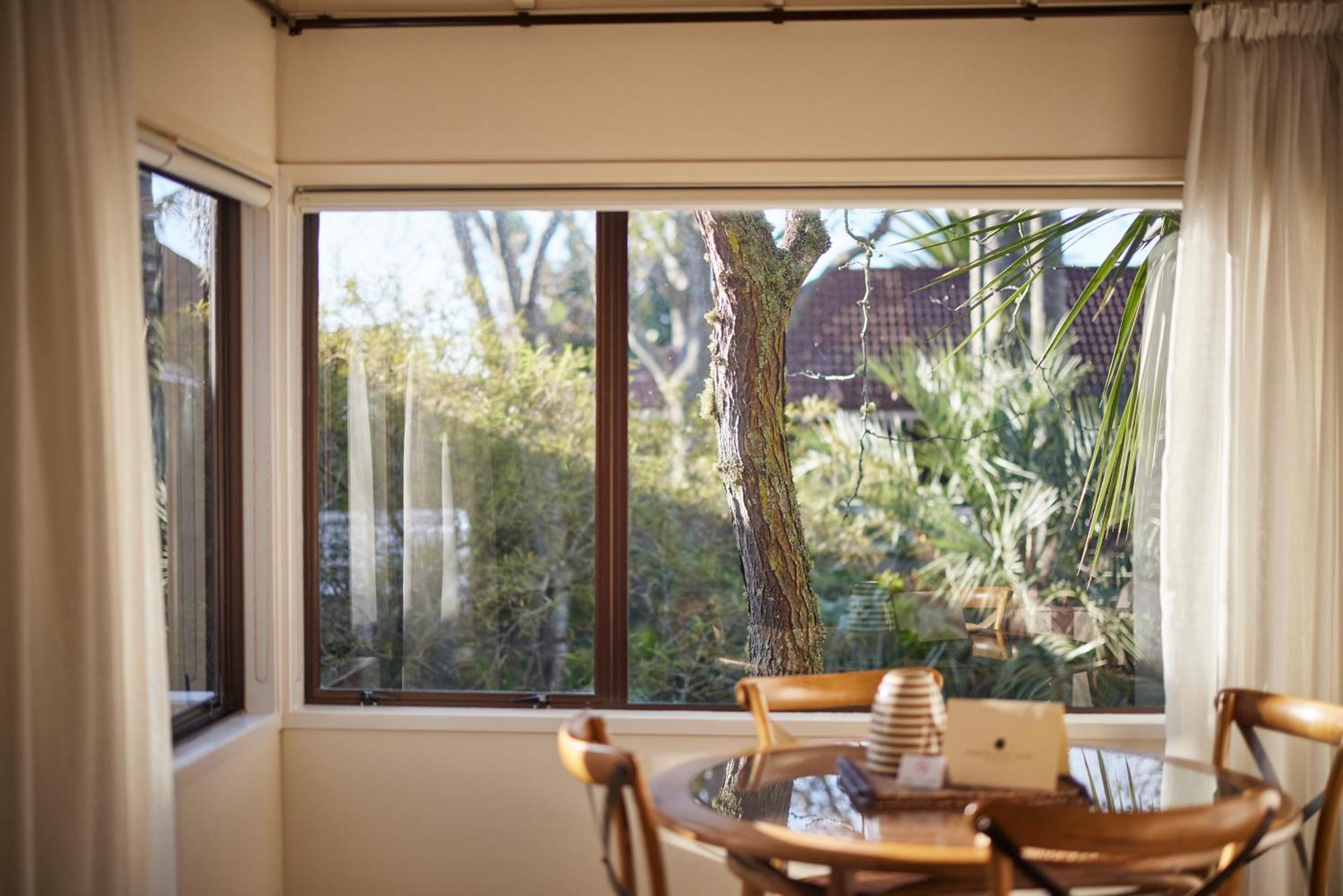 Emerald Inn On Takapuna Beach Auckland Exterior photo