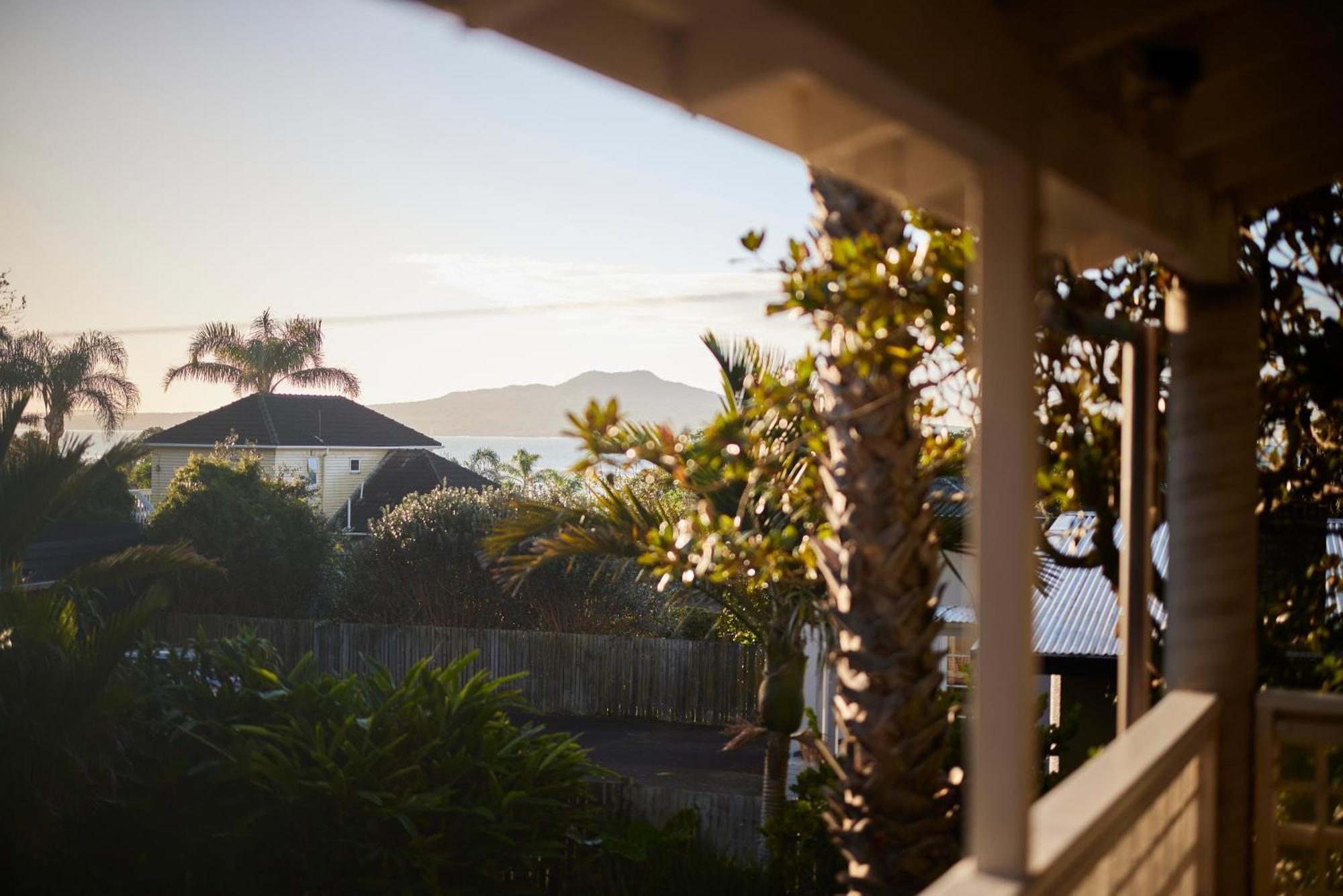 Emerald Inn On Takapuna Beach Auckland Exterior photo
