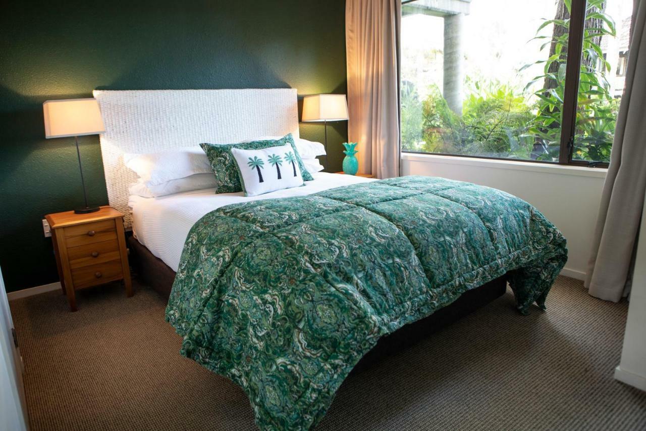 Emerald Inn On Takapuna Beach Auckland Exterior photo
